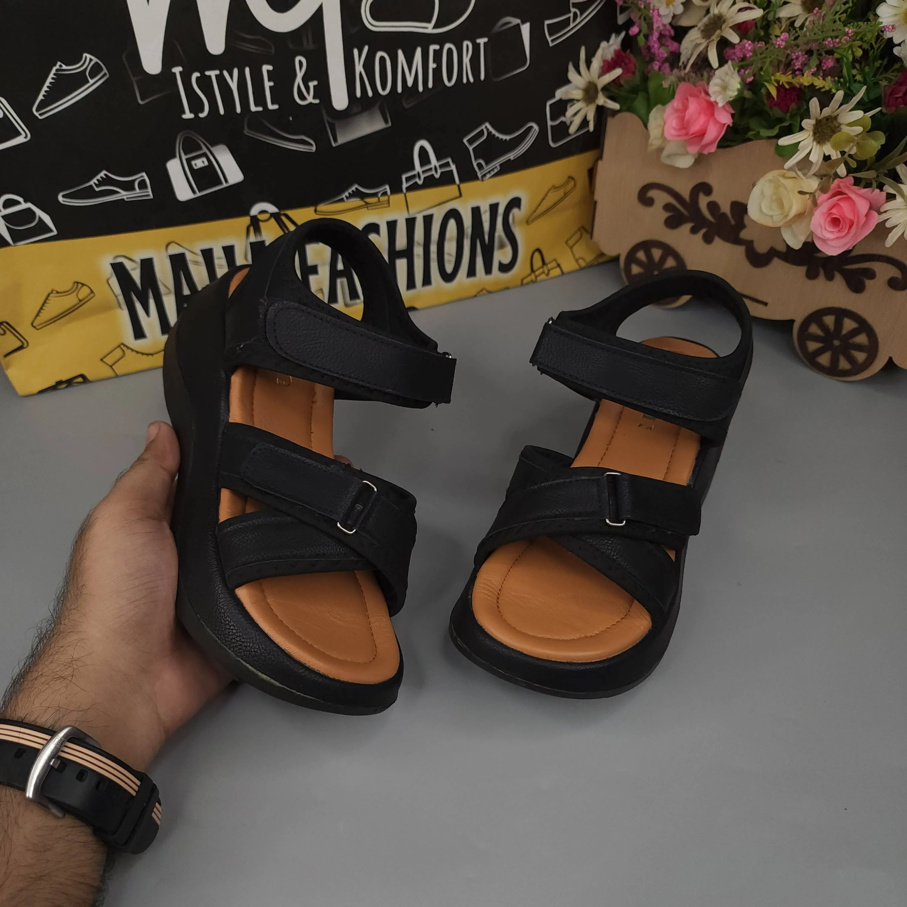 Black Chunks sandals