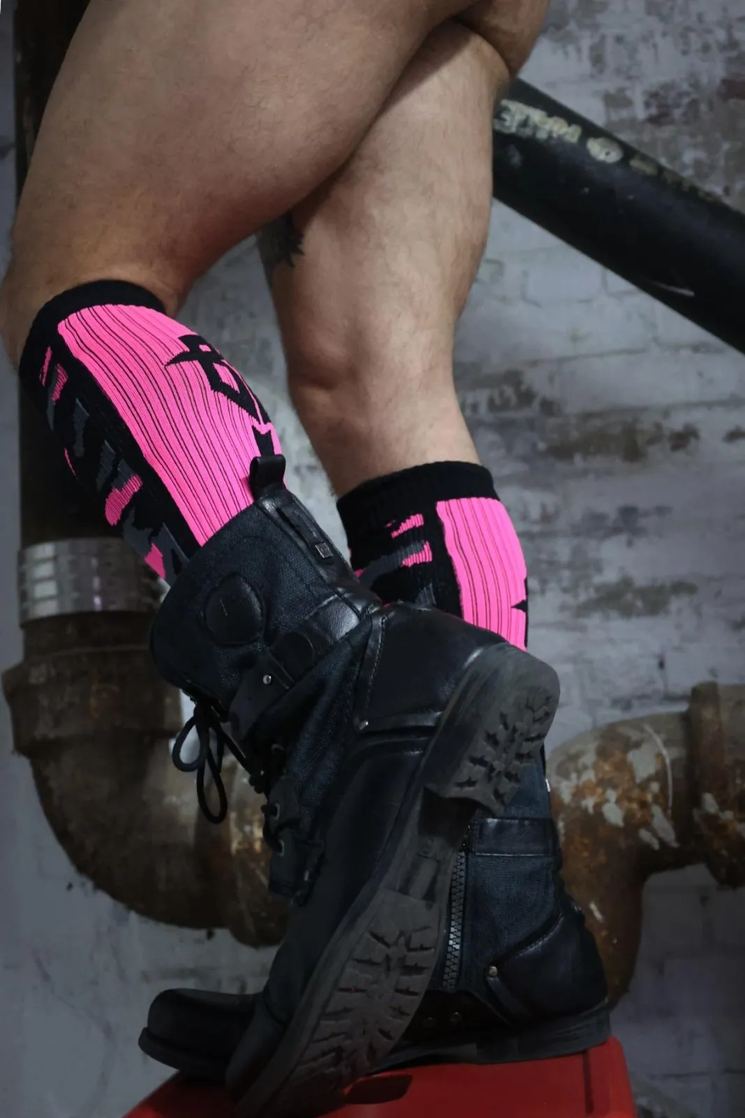 Breedwell Neo Camo Socks, Neon Pink