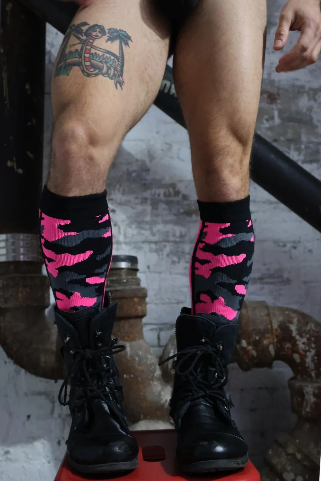 Breedwell Neo Camo Socks, Neon Pink