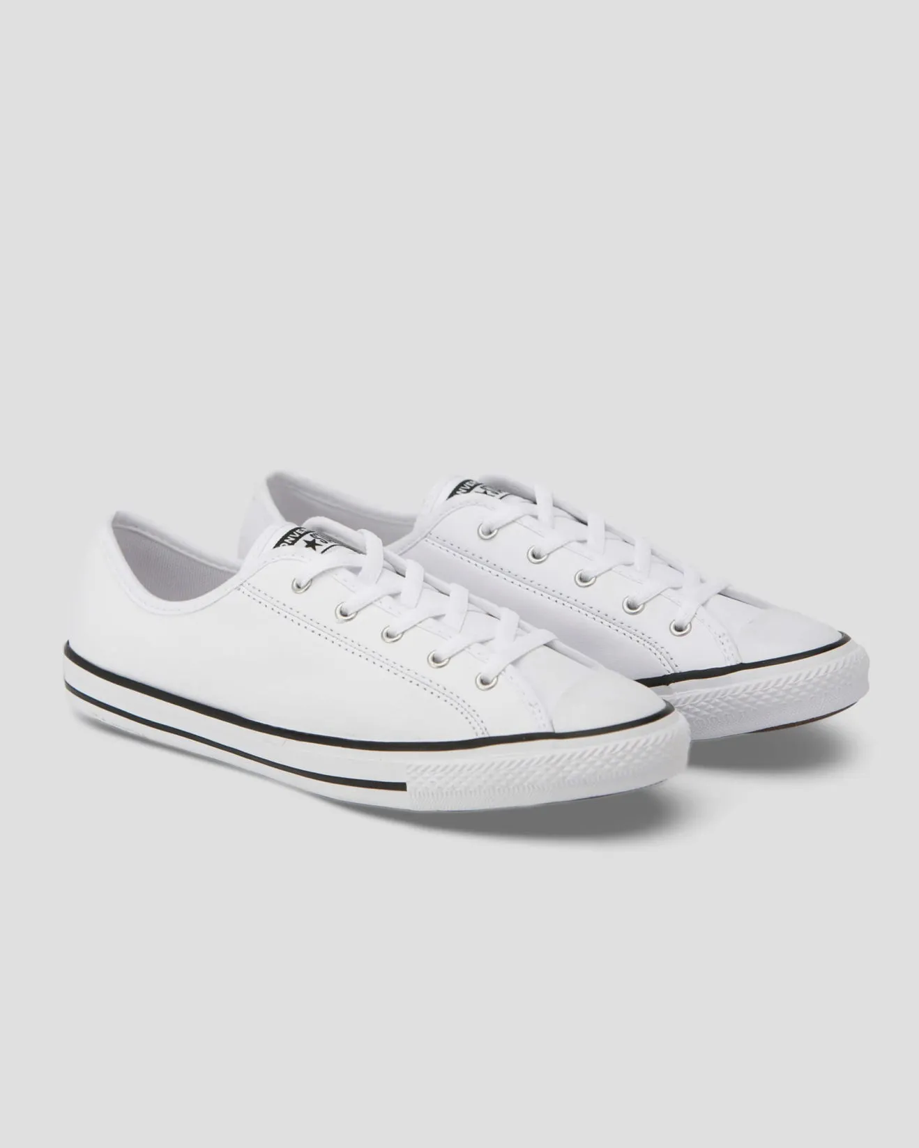 CHUCK TAYLOR DAINTY LEATHER LOW